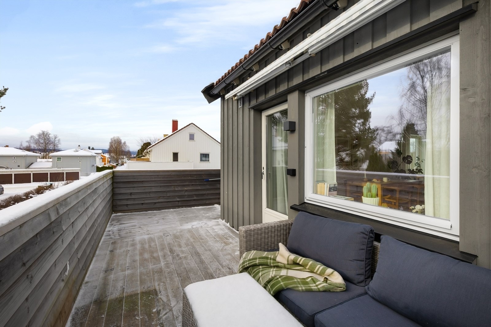 Her har man glimrende solforhold og fin utsikt over nabolaget. Galleribilde