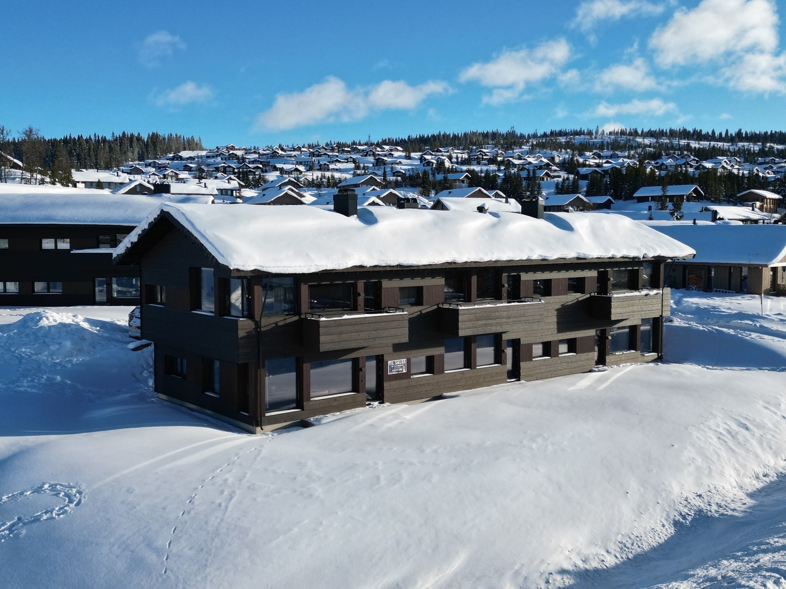 Hjørneleiligheten ligger i 1 etg med flott uteområde. Galleribilde