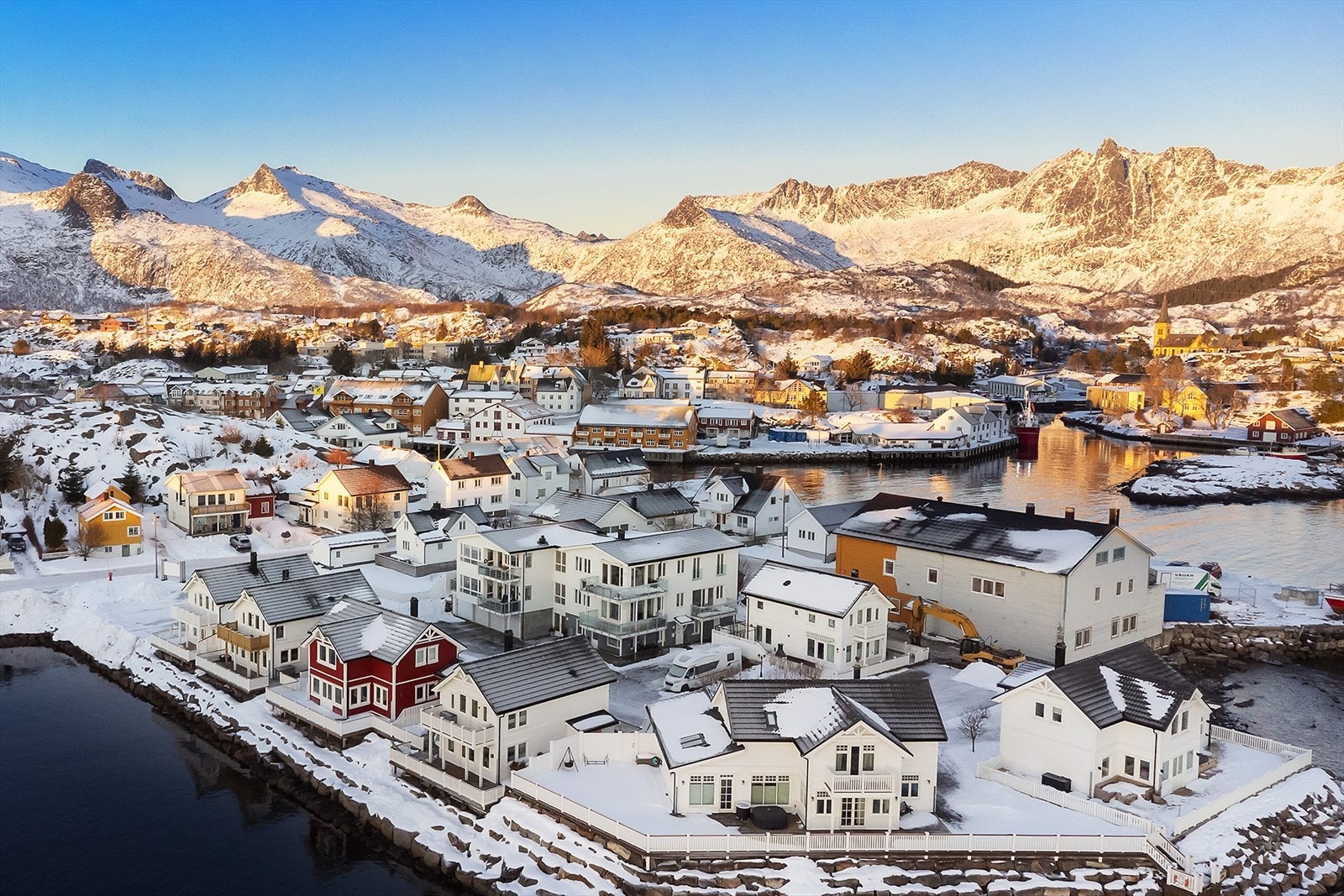 Leiligheten ligger sentralt midt i Kabelvåg Galleribilde