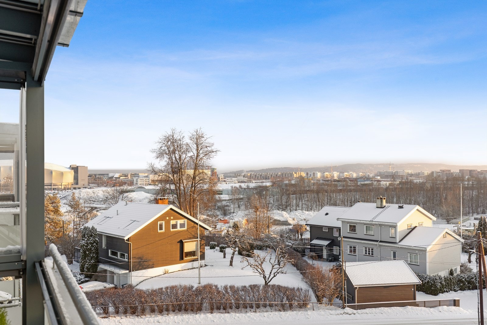 Utsikt ut over Fornebulandet. Galleribilde