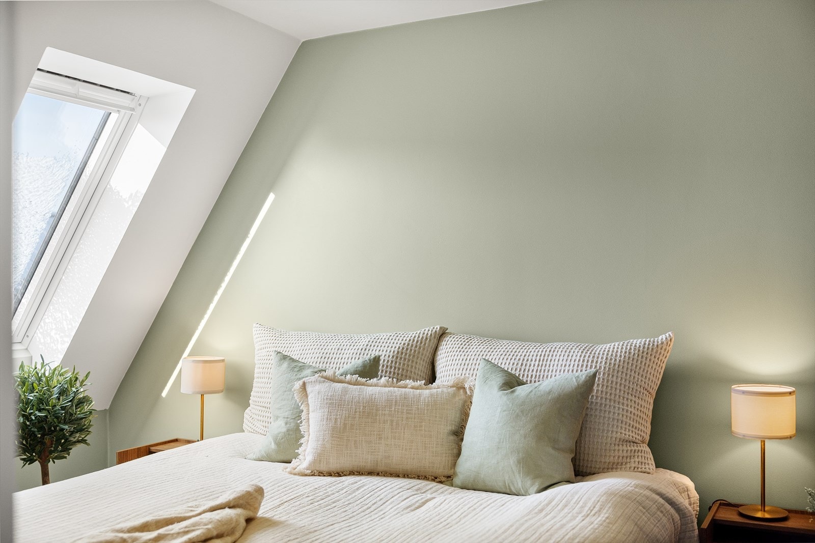 Naturlig lys innslipp gir soverommet en frisk følelse. Galleribilde