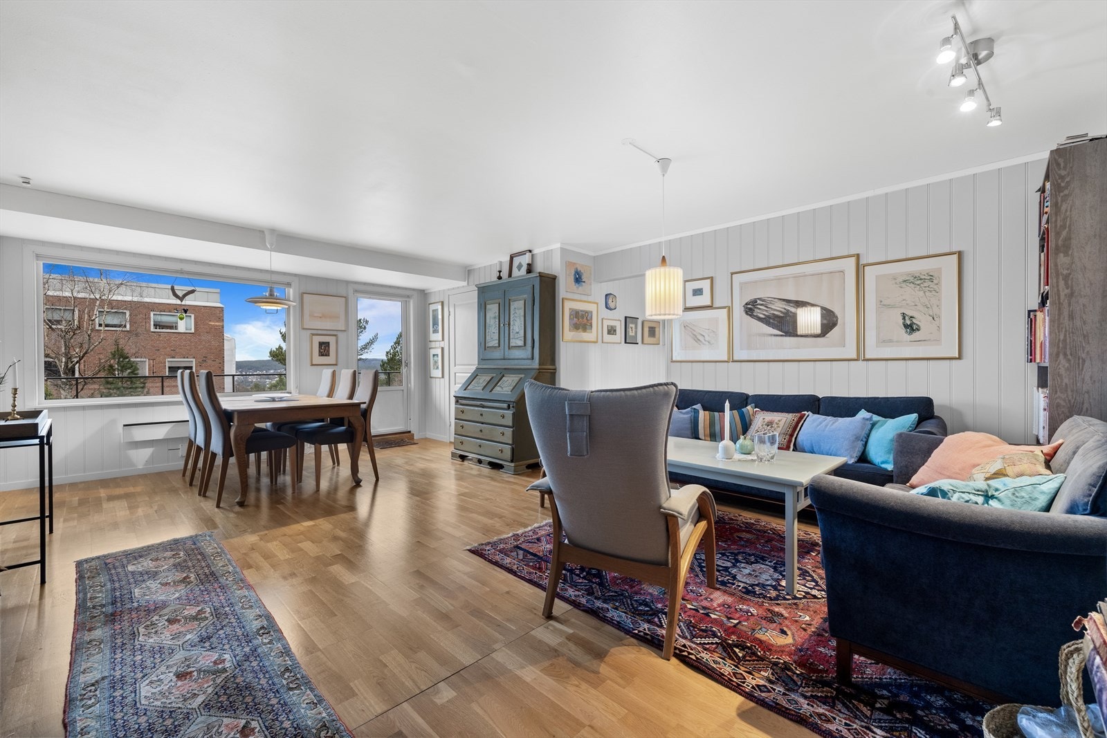 Hyggelig og romslig 3-roms leilighet med tilbaketrukket beliggenhet i 1.etg. Galleribilde