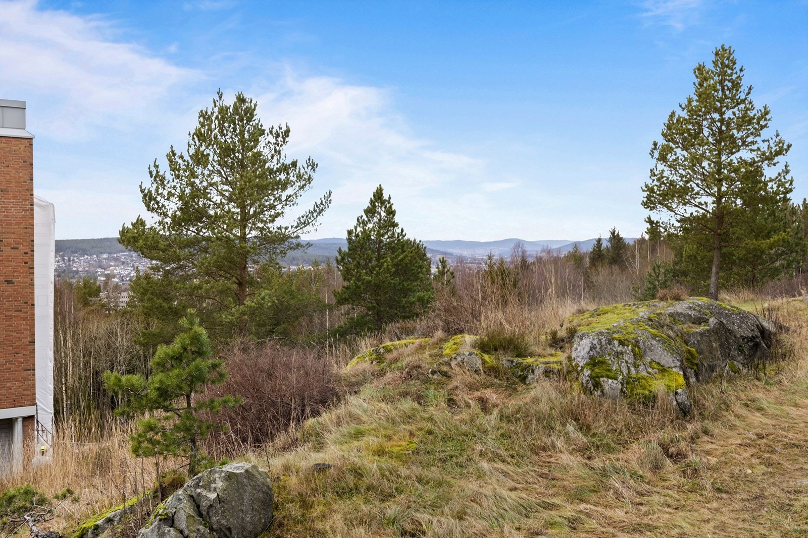 Fantastisk utsikt og gode solforhold på terrassen. Galleribilde