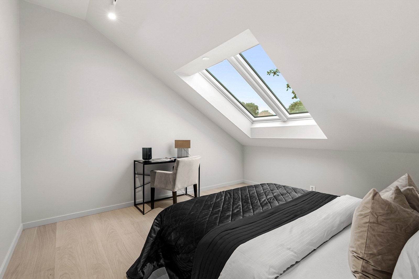 God plass til romslige garderobeløsninger - her er mulighetene mange Galleribilde