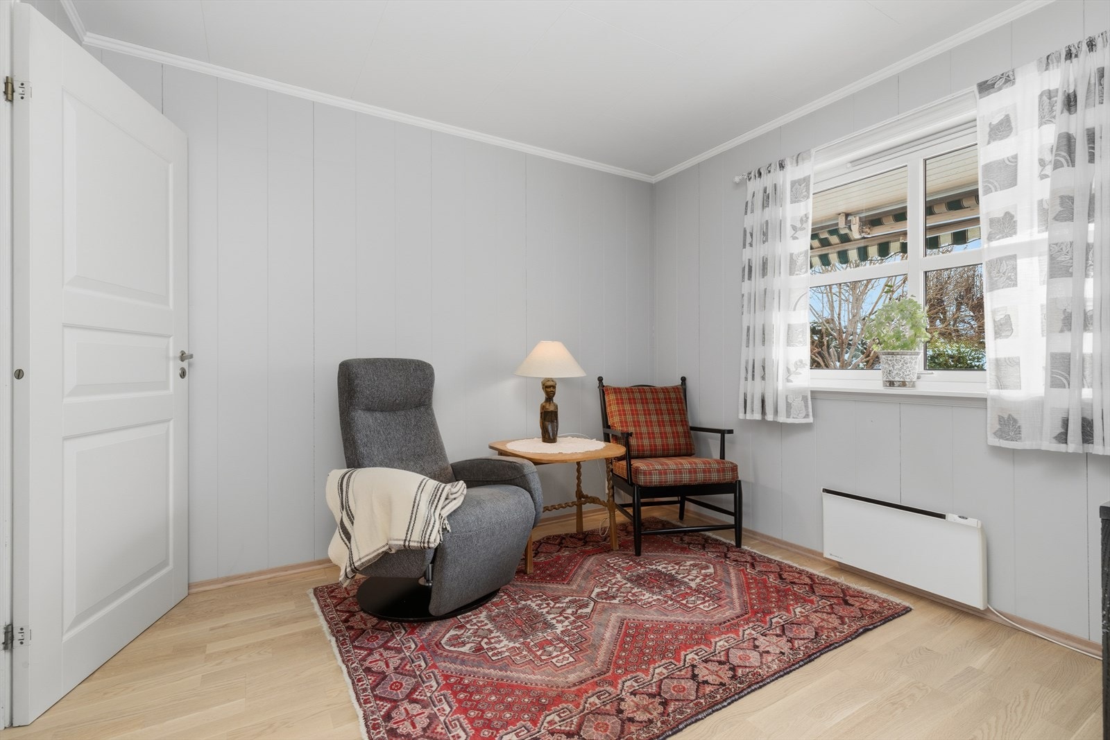 Det andre soverommet, som i dag benyttes som "ekstra stue", ligger i motsatt ende av hjemmet. Galleribilde