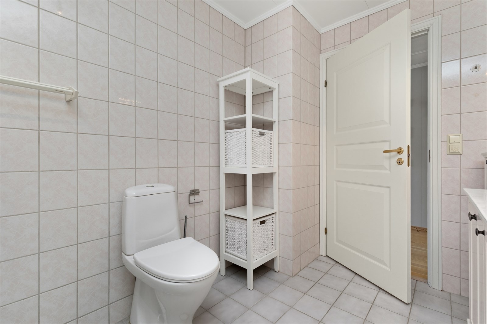 Badet har også opplegg for vaskemaskin/tørketrommel. Galleribilde