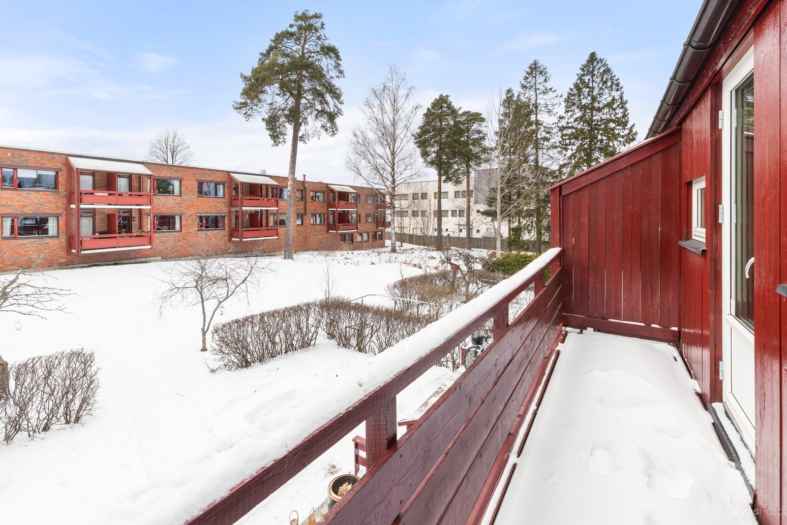 Sydvestvendt balkong i 2. etasje Galleribilde