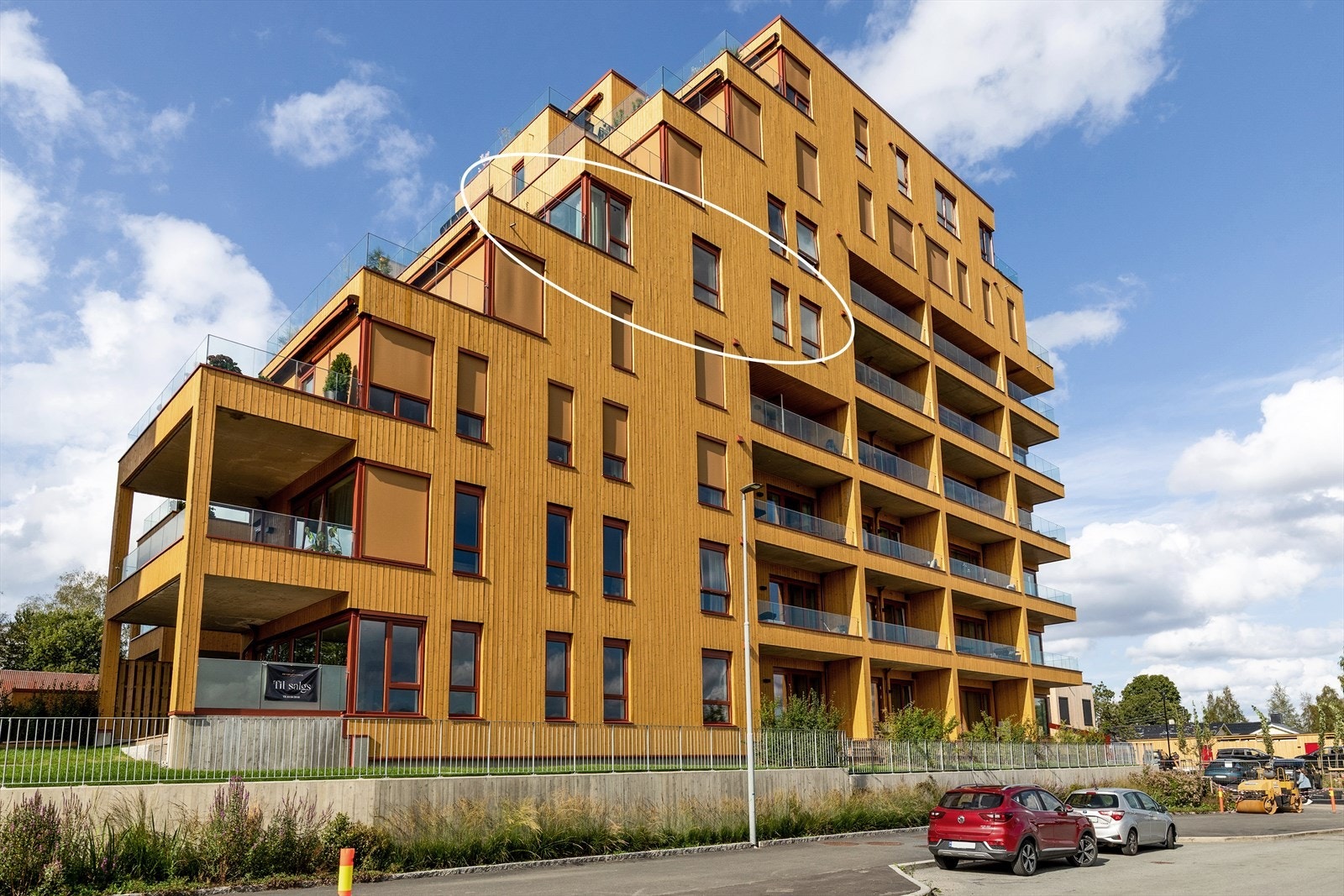 Fasade. Magasinhagen er tegnet av anerkjente Code arkitektur. Galleribilde