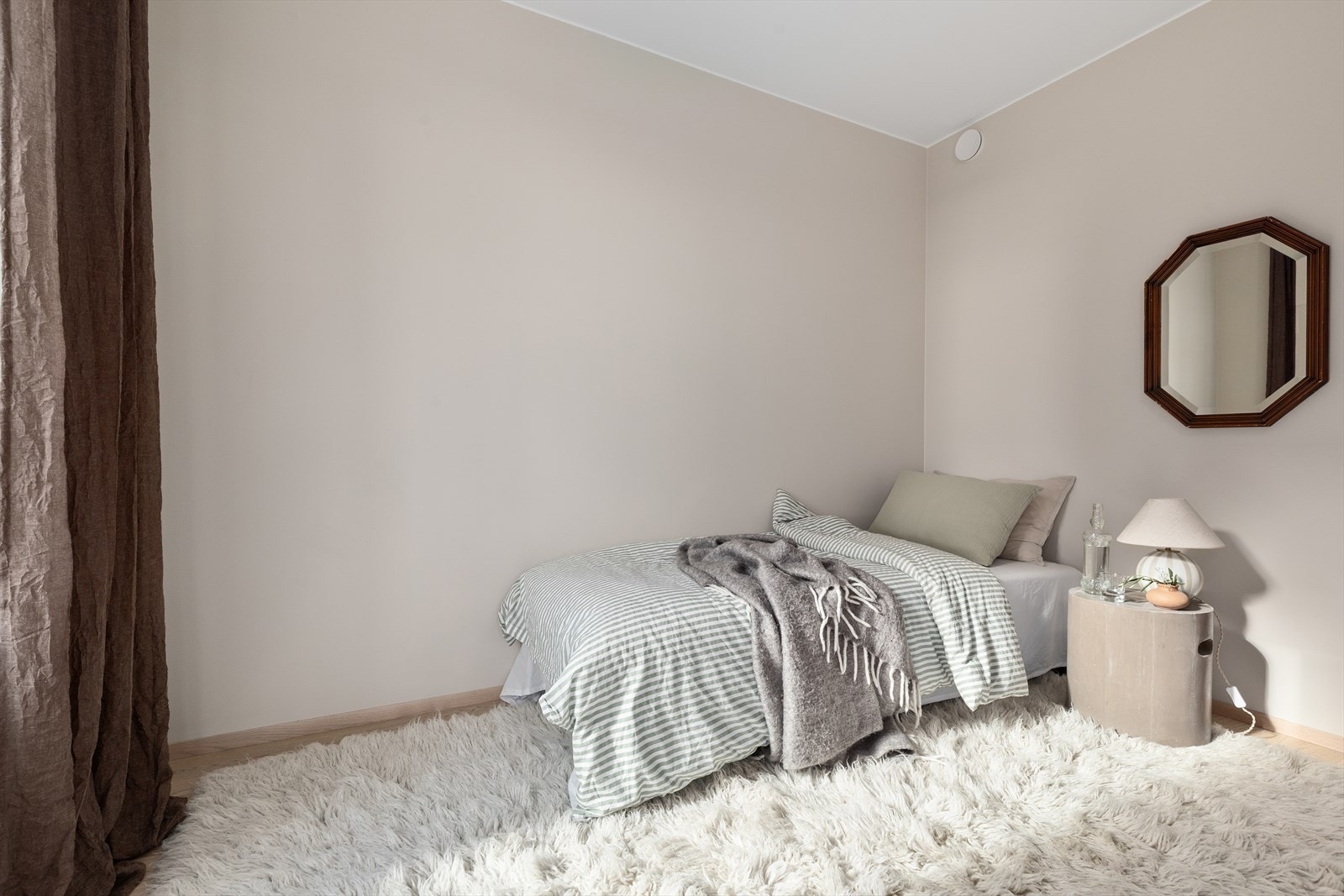 Lyst og luftig soverom II. Galleribilde