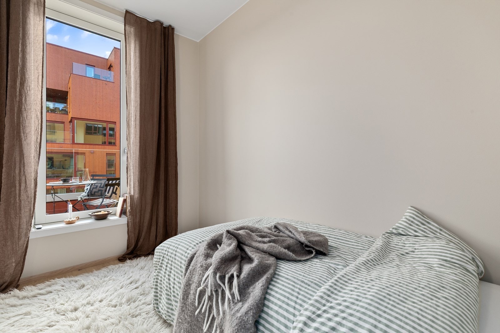 Lyst og luftig soverom II. Galleribilde