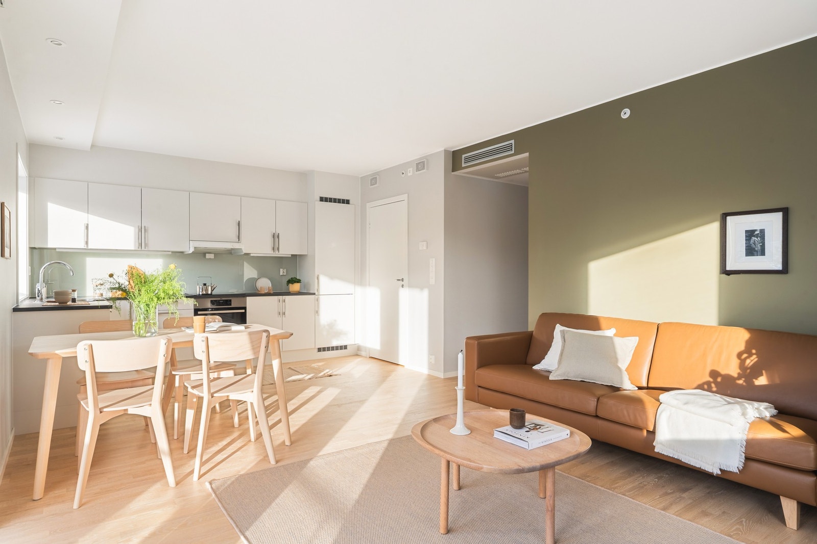 Vestlundveien 24C presenteres av Mekleriet eiendomsmegling ved Geerthana Jega. Foto: Alexander Vie Galleribilde