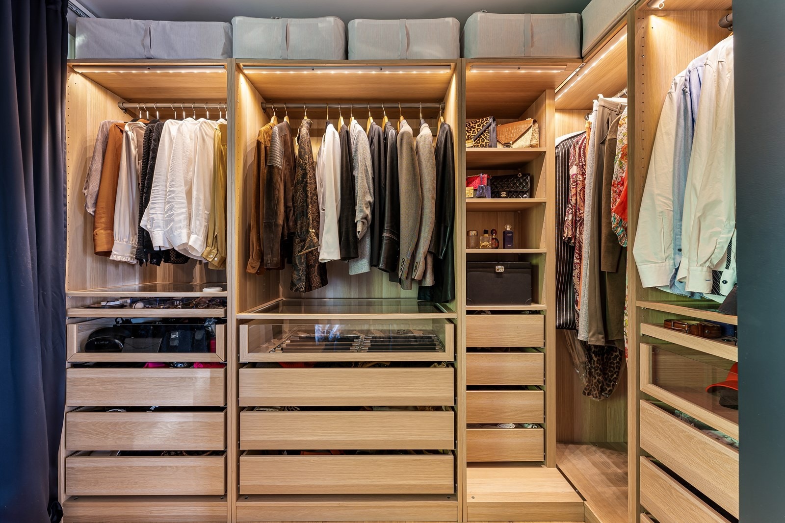 Her får du praktiske og stilrene garderobeløsninger. Galleribilde