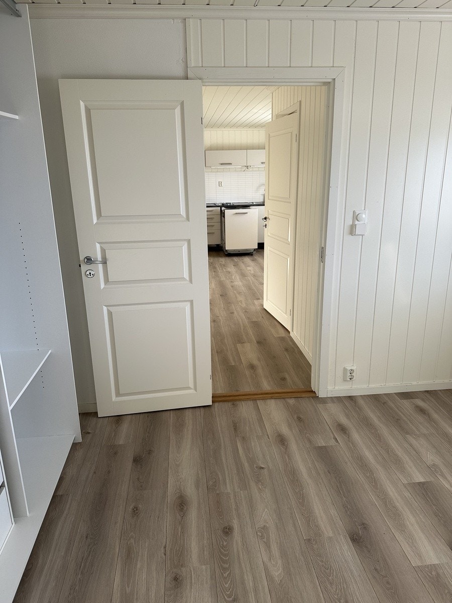 Fra soverom nr 1 til stue Galleribilde