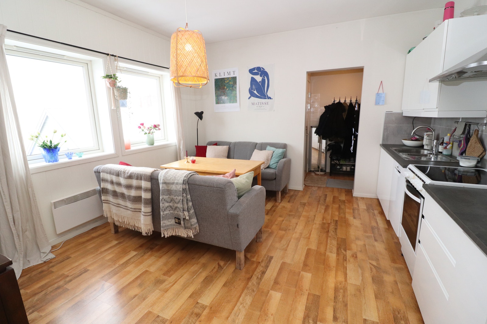 Stue sett mot enre Galleribilde