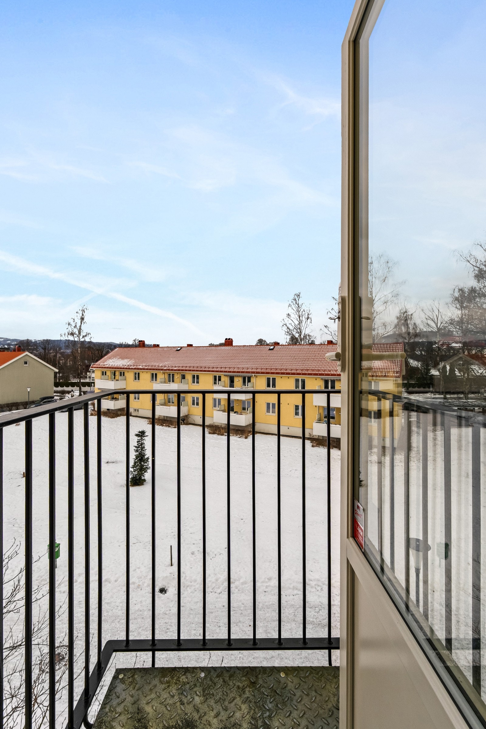 Det er også utgang til en hyggelig luftebalkong. Galleribilde