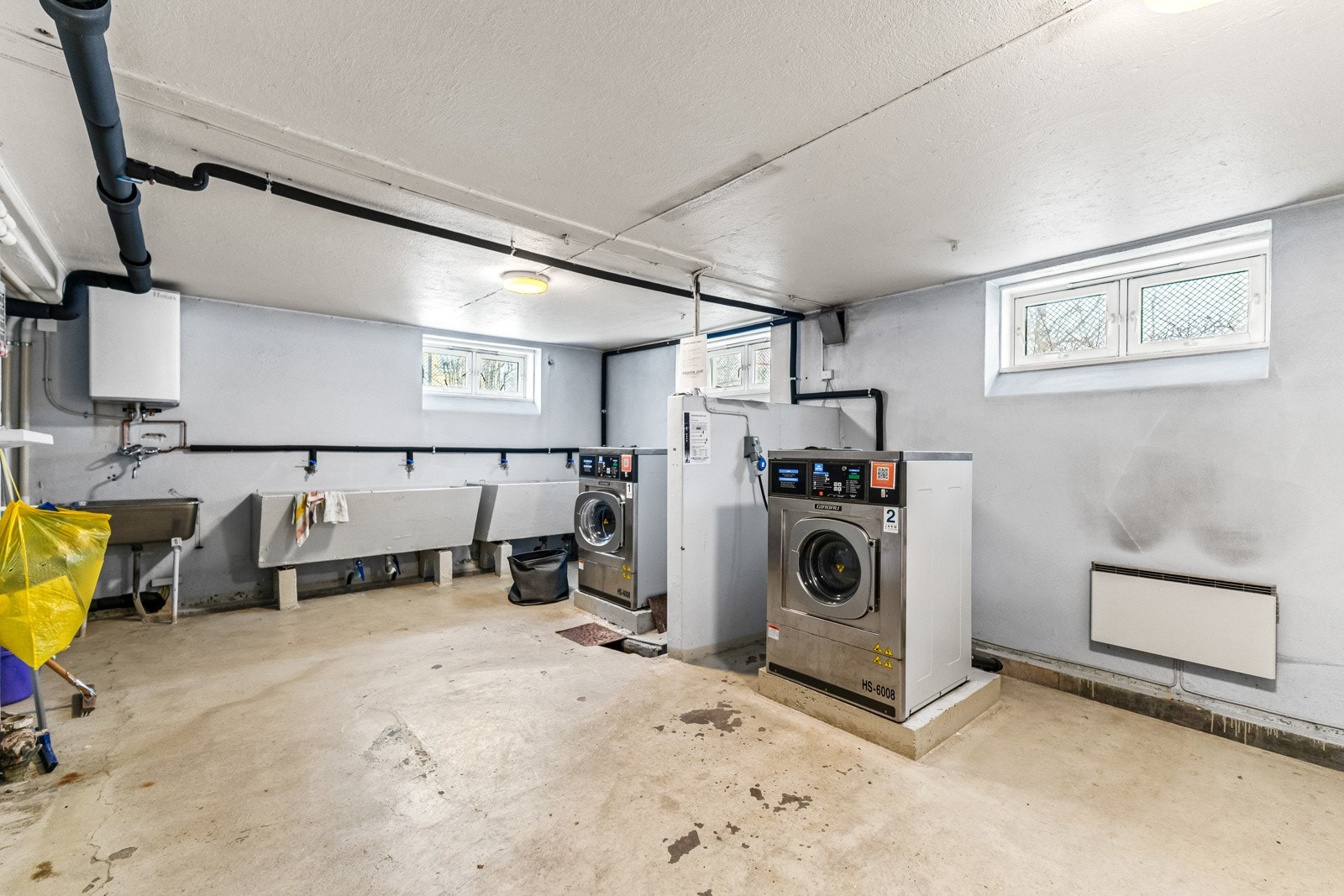 Fellesvaskeriene er i Bergljots vei 1,3,7,11 og Grenseveien 31 og skal brukes i henhold til gjeldende regler. Galleribilde