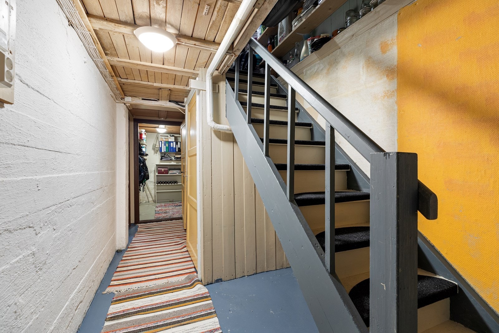 Kjeller: Gang, bad/vaskerom, toalettrom, bod 1, bod 2 Galleribilde