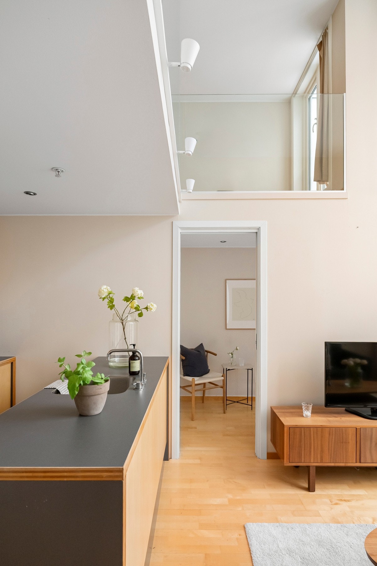 Soverommet ligger i tilknytning til stuen. Galleribilde