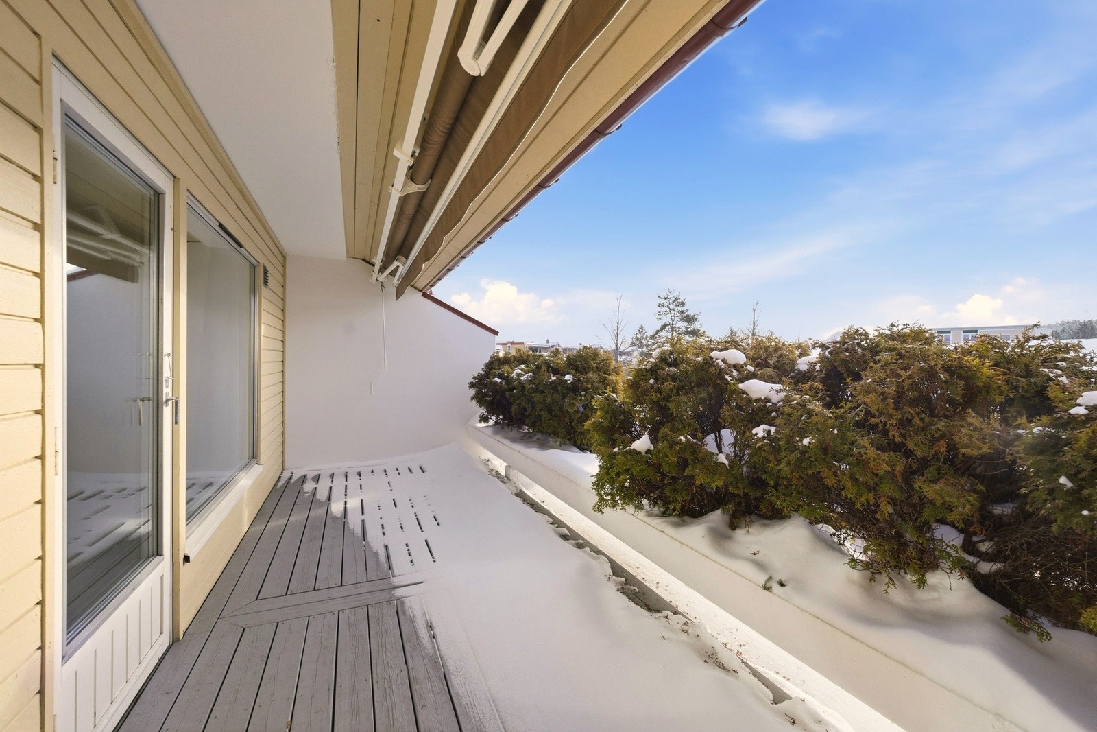 Balkongen har meget gode solforhold Galleribilde