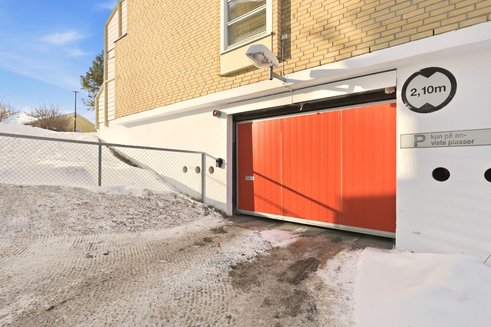 Det medfølger garasjeplass i felles anlegg Galleribilde