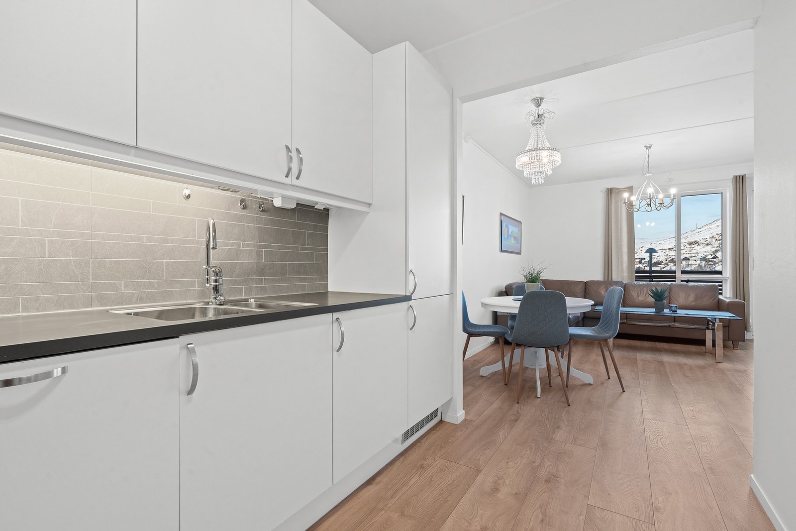 Praktisk og romslig kjøkken Galleribilde