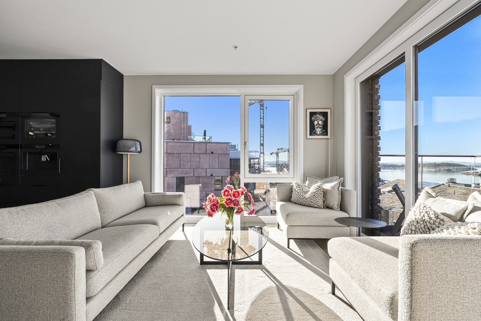 Her ligger man på topplen med fantastisk utsikt! Helt skjermet og privat Galleribilde