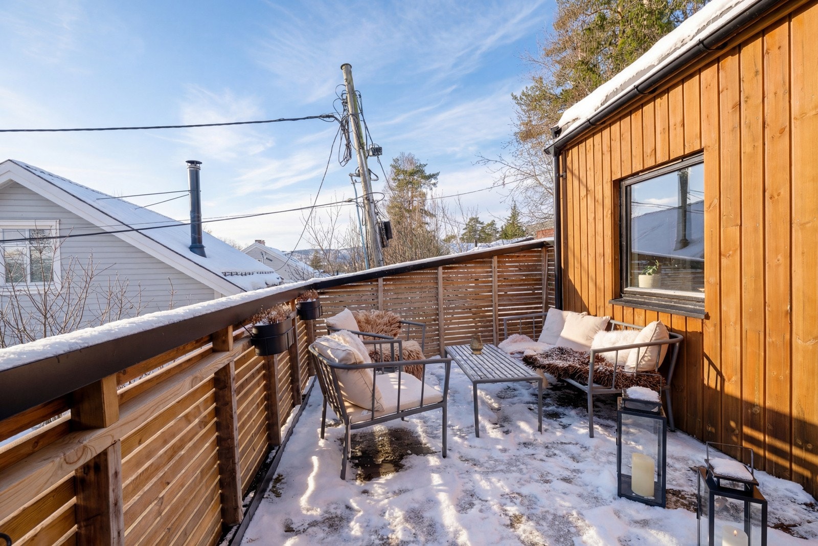 Terrassene er vendt mot vest og byr på gode solforhold. Galleribilde