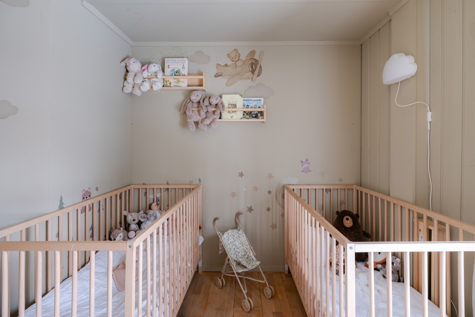 Det originale gulvet ble pusset og behandlet i 2023. Galleribilde