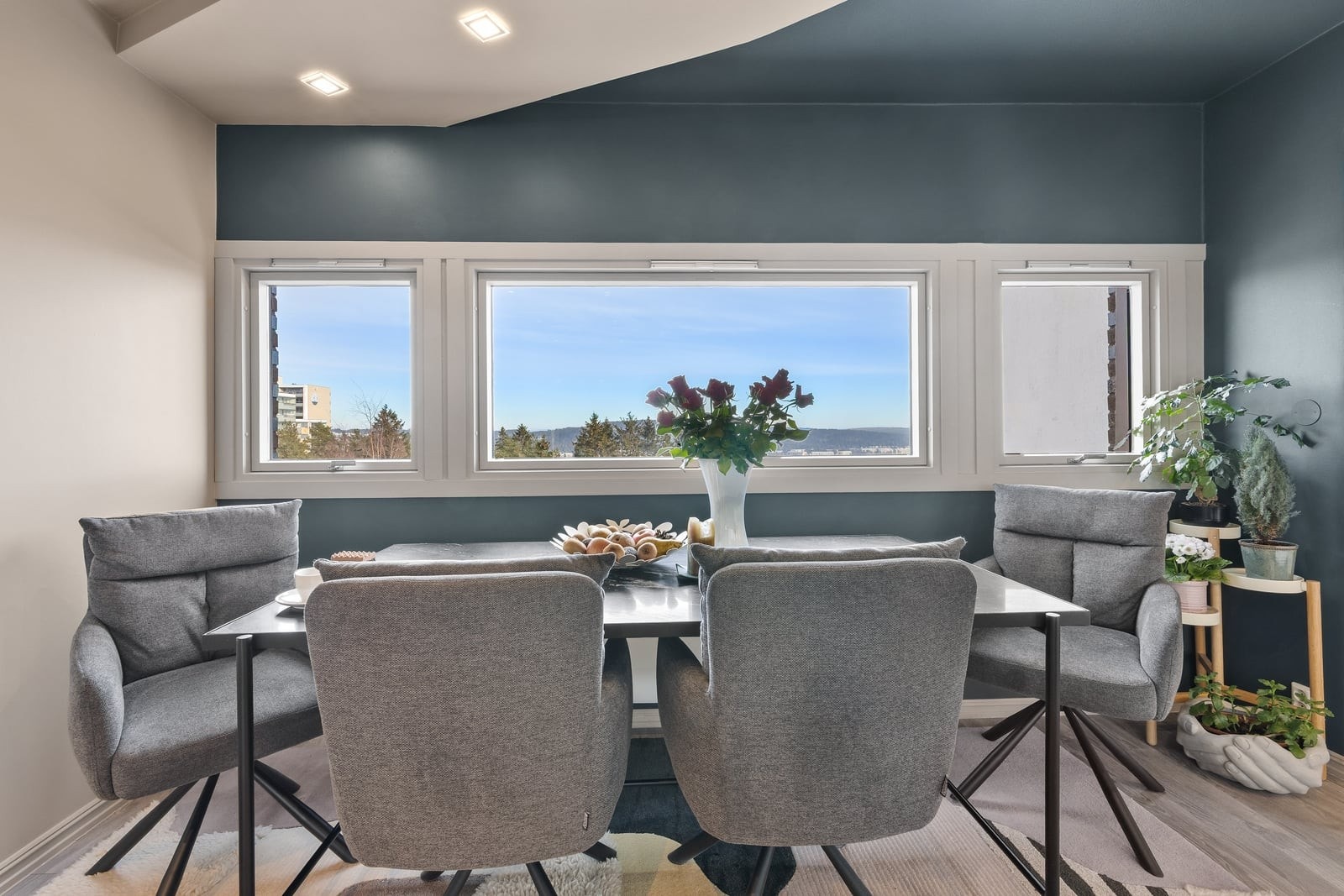 Spiseplassen fungerer også som en sosial sone når du har familie og venner på besøk. Galleribilde