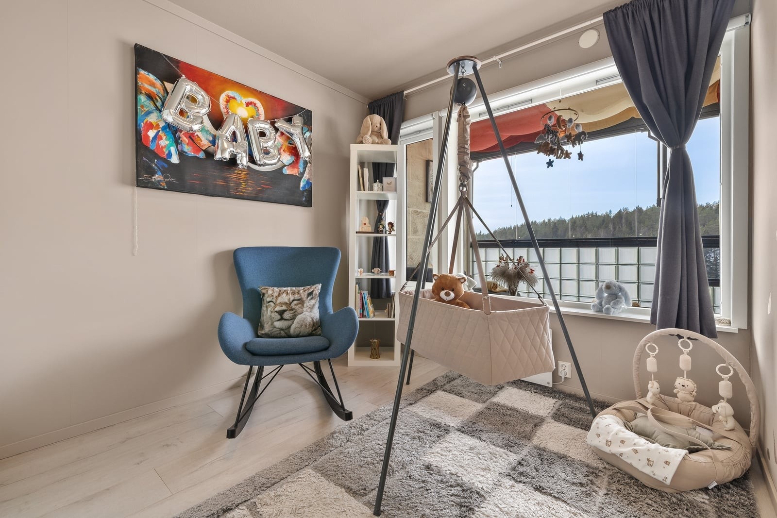 Det andre soverommet egner seg godt som barnerom, gjesterom eller kontor. Galleribilde