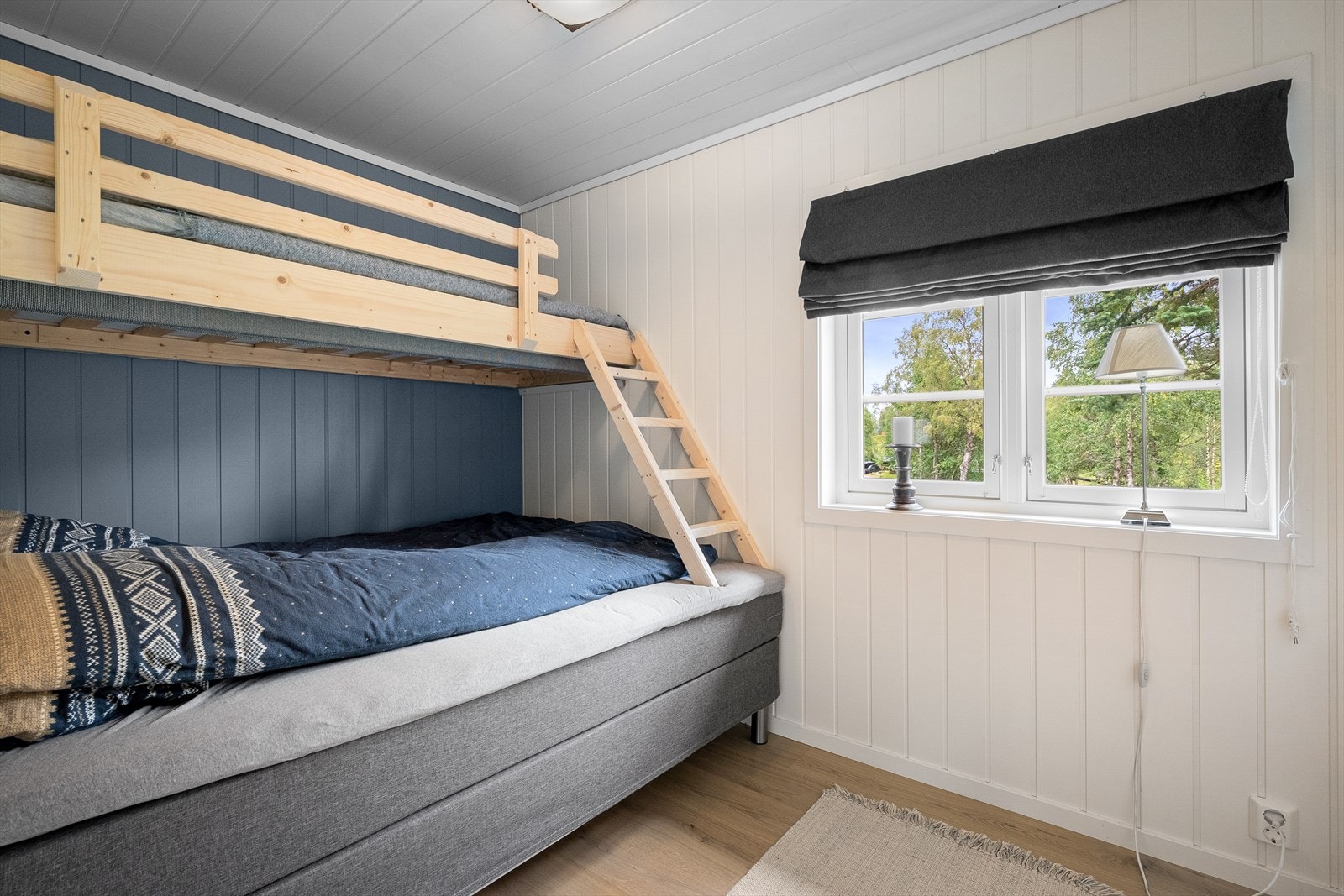 Ett av soverommene har også køyeseng Galleribilde