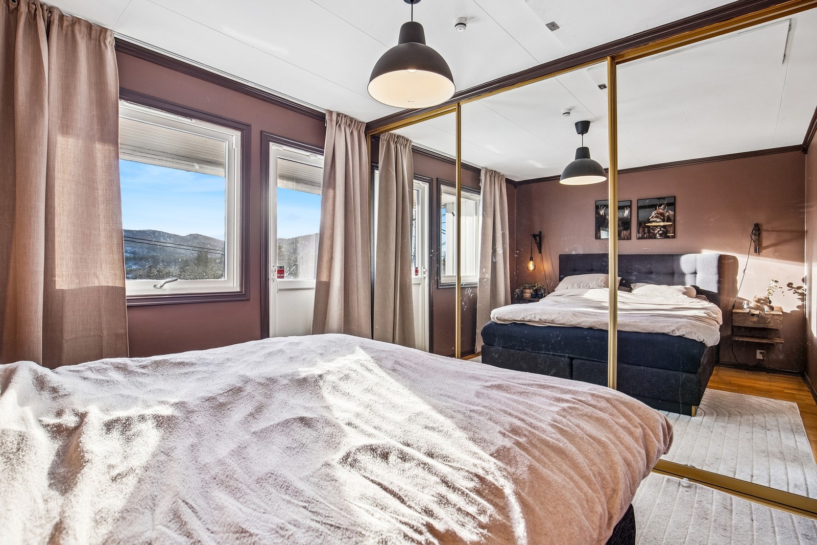 Hovedsoverom med utgang til terrasase Galleribilde