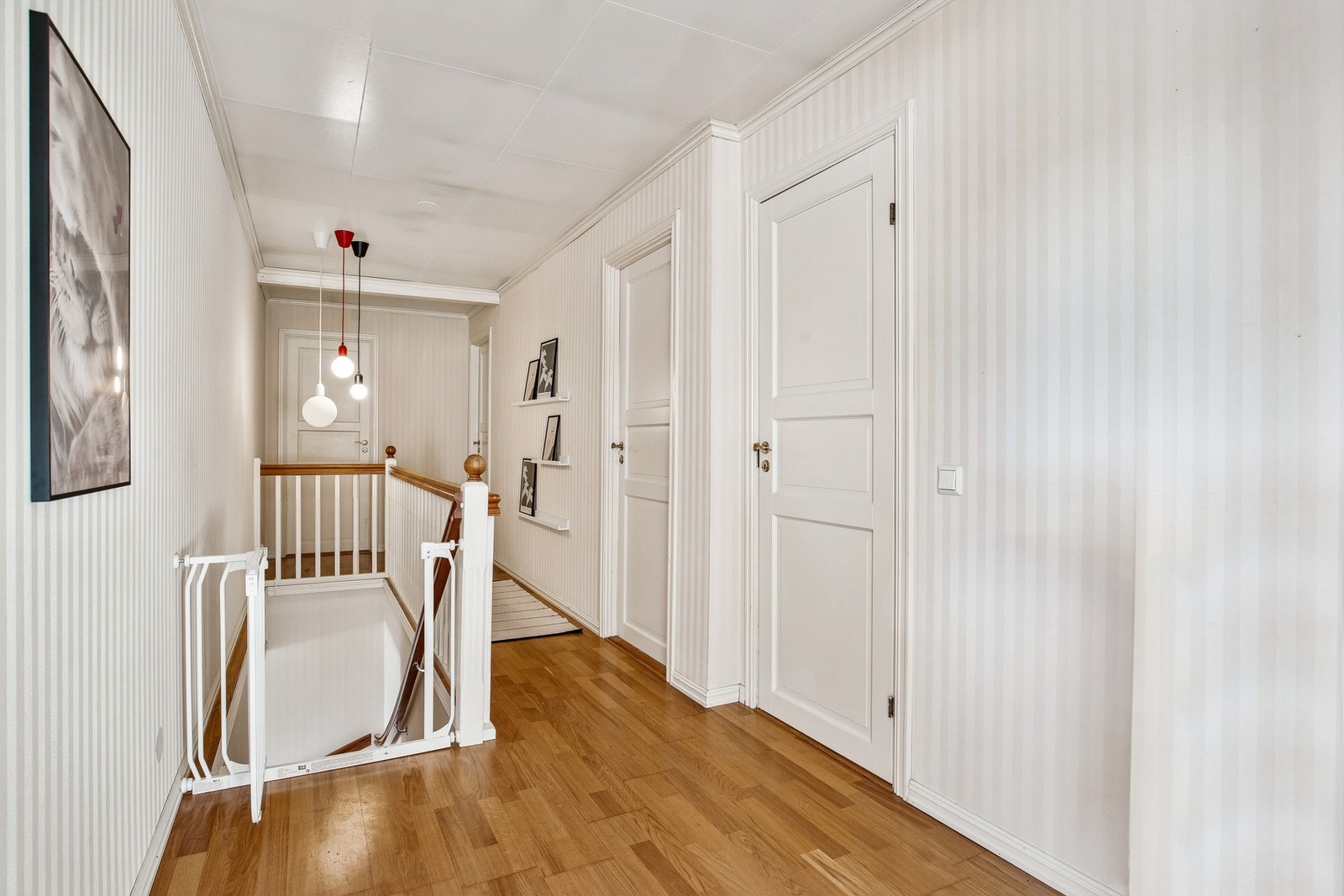 Gang i 2 etasje Galleribilde