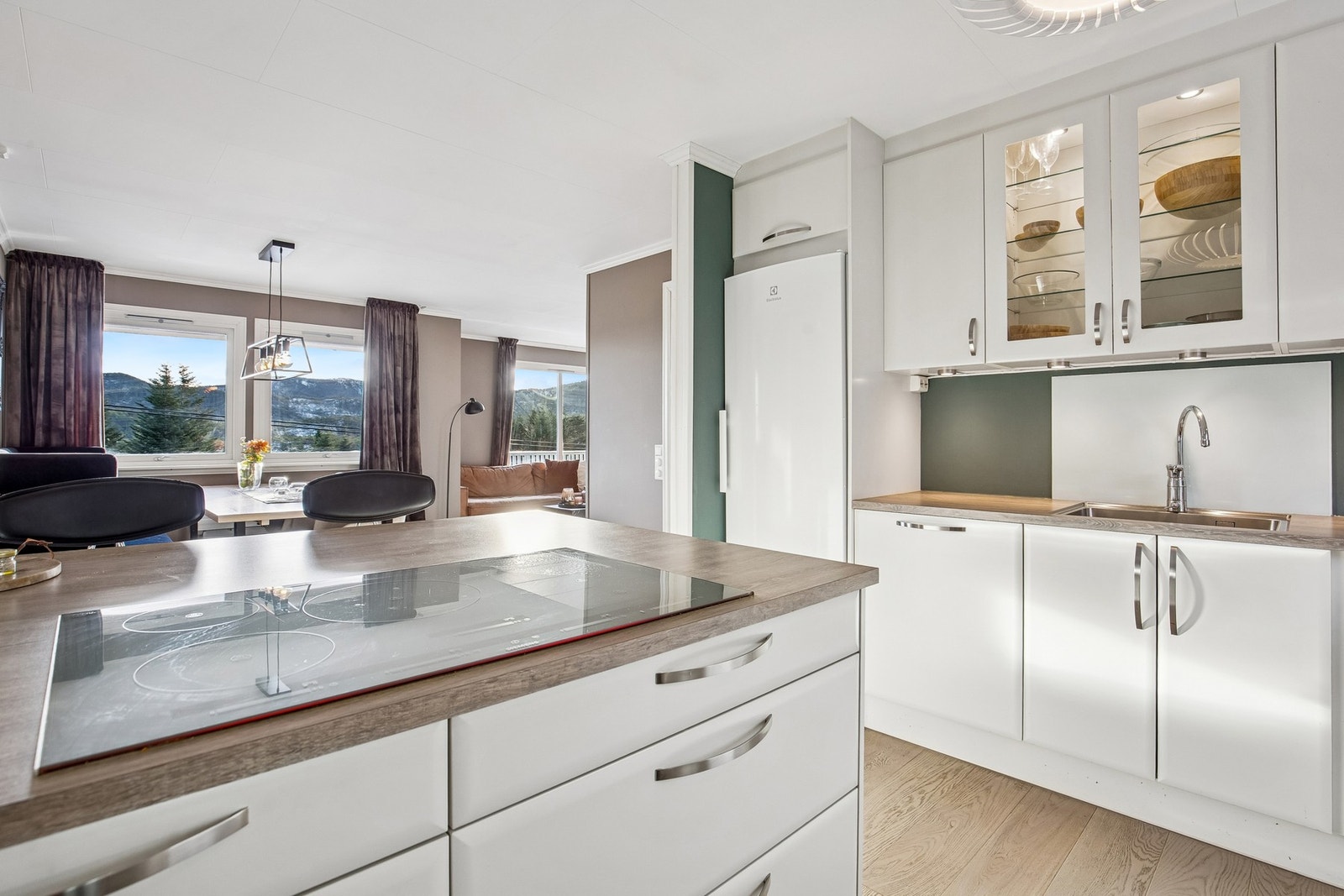 Åpen stue og kjøkken løsning Galleribilde