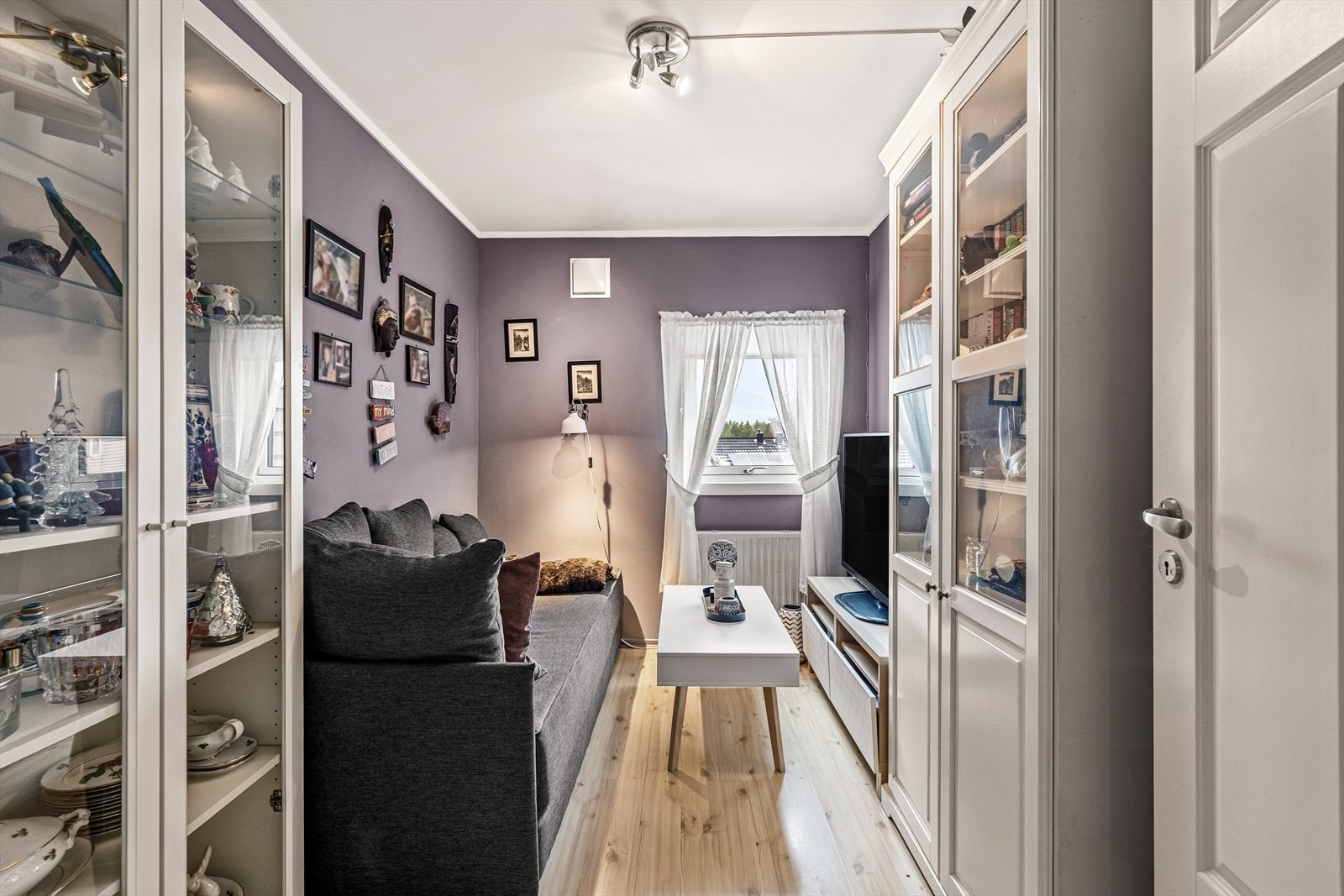 Det andre soverommet egner seg utmerket som barnerom, gjesterom eller hjemmekontor. Galleribilde