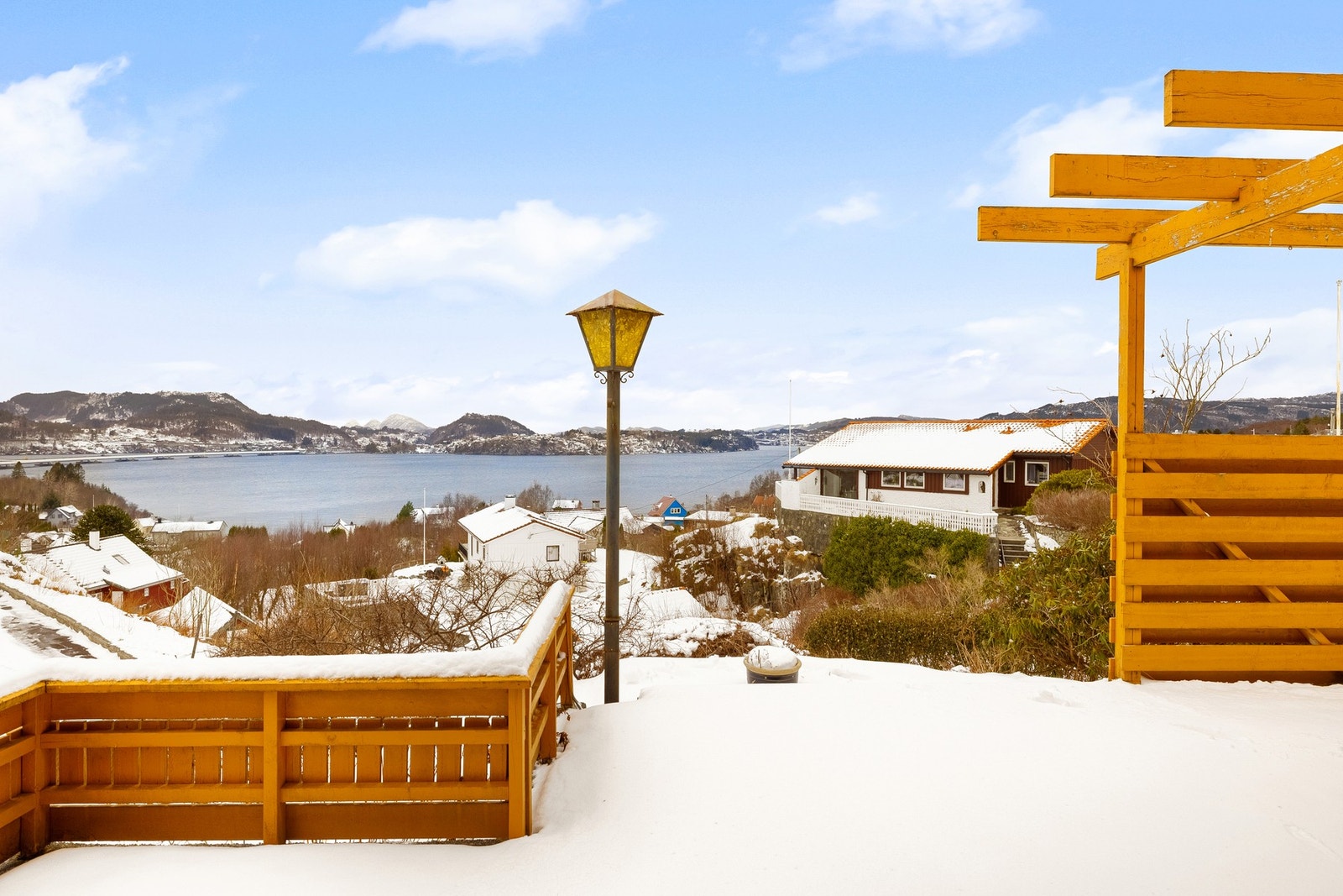 Utsikt fra stuen. Galleribilde