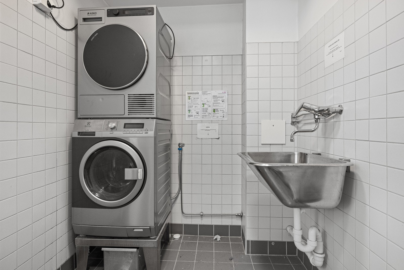 - Felles vaskerom med vaskemaskin og tørketrommel i samme etasje som leiligheten - Galleribilde