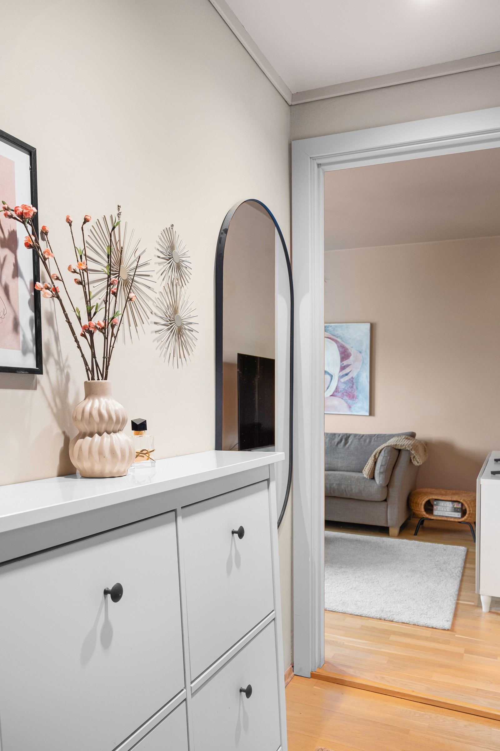 - Mellomgang mot stue - Galleribilde