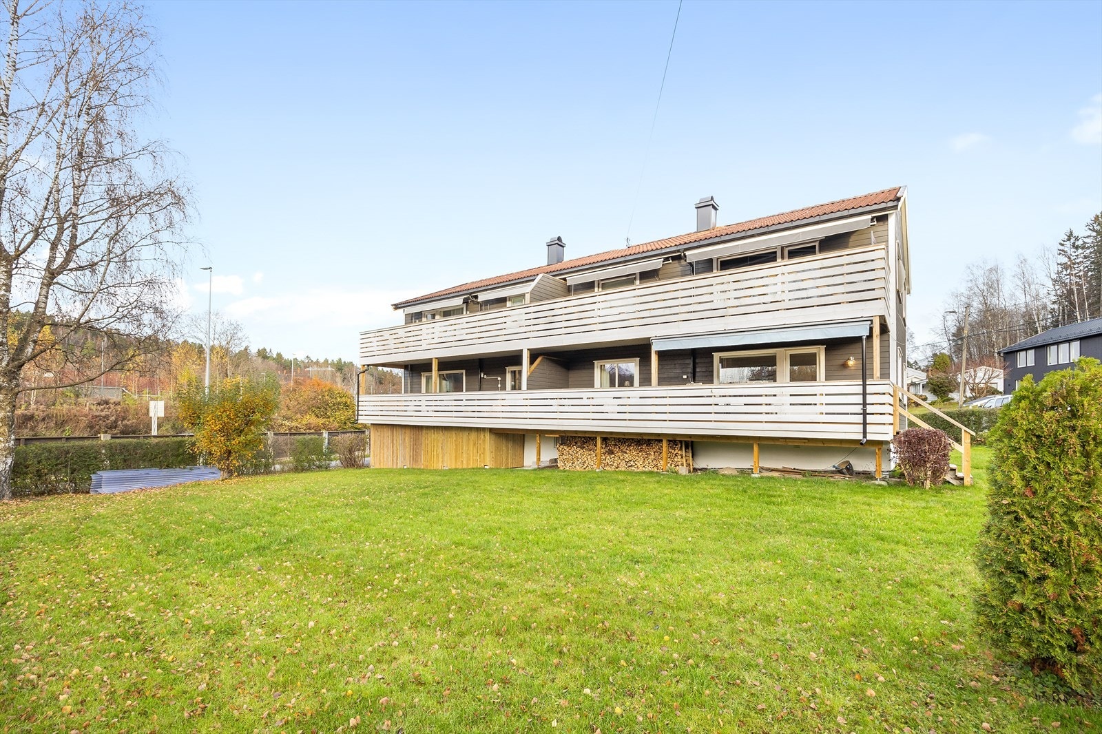 Byggets fasade ble etterisolert og fikk ny kledning i regi av sameiet i 2023. Galleribilde