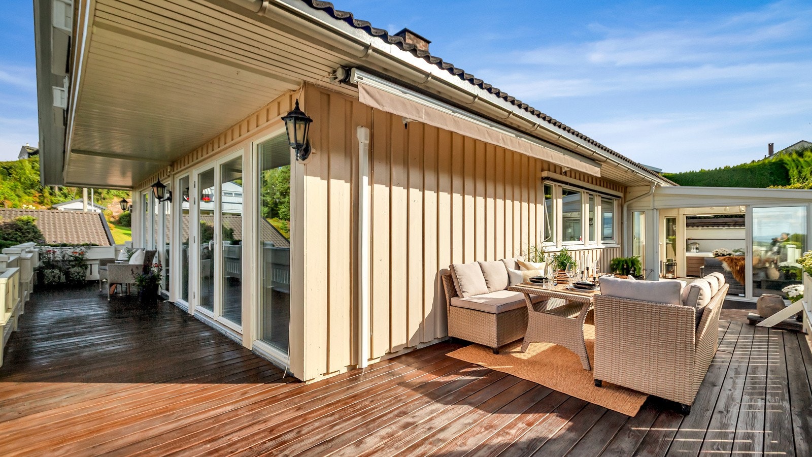 Boligen har terrassearealer på totalt 73 kvm og en veranda på 11 kvm. Galleribilde