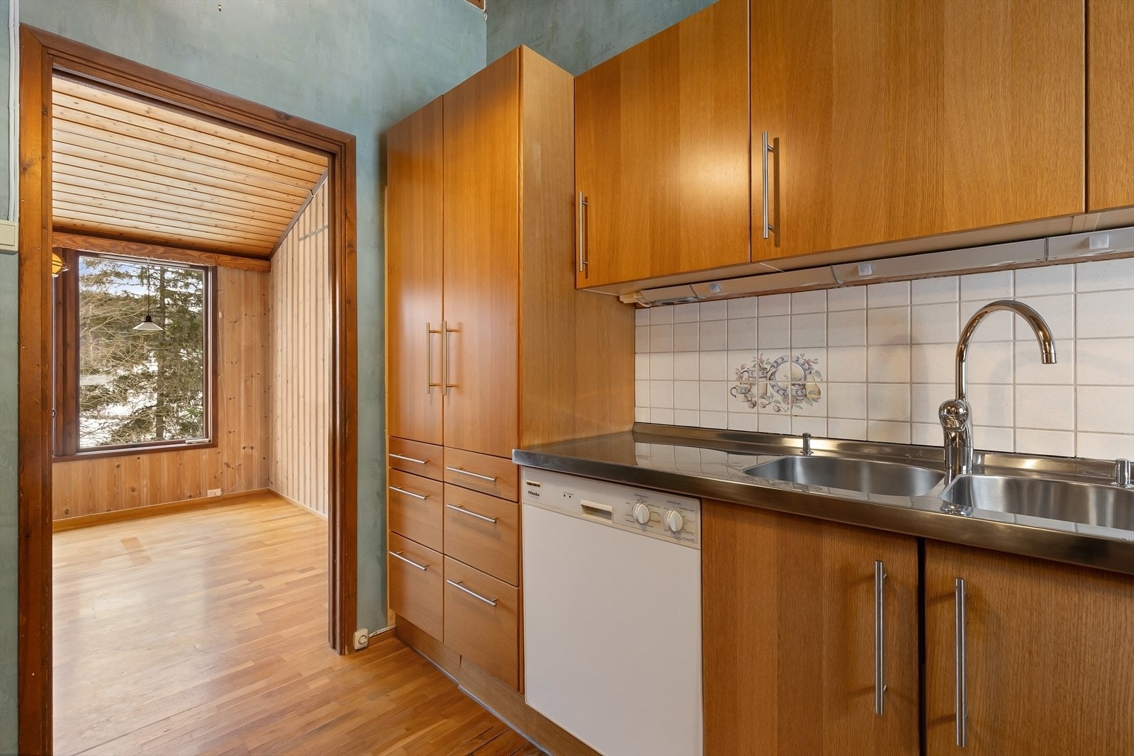 Hvitevarene på kjøkken medfølger Galleribilde