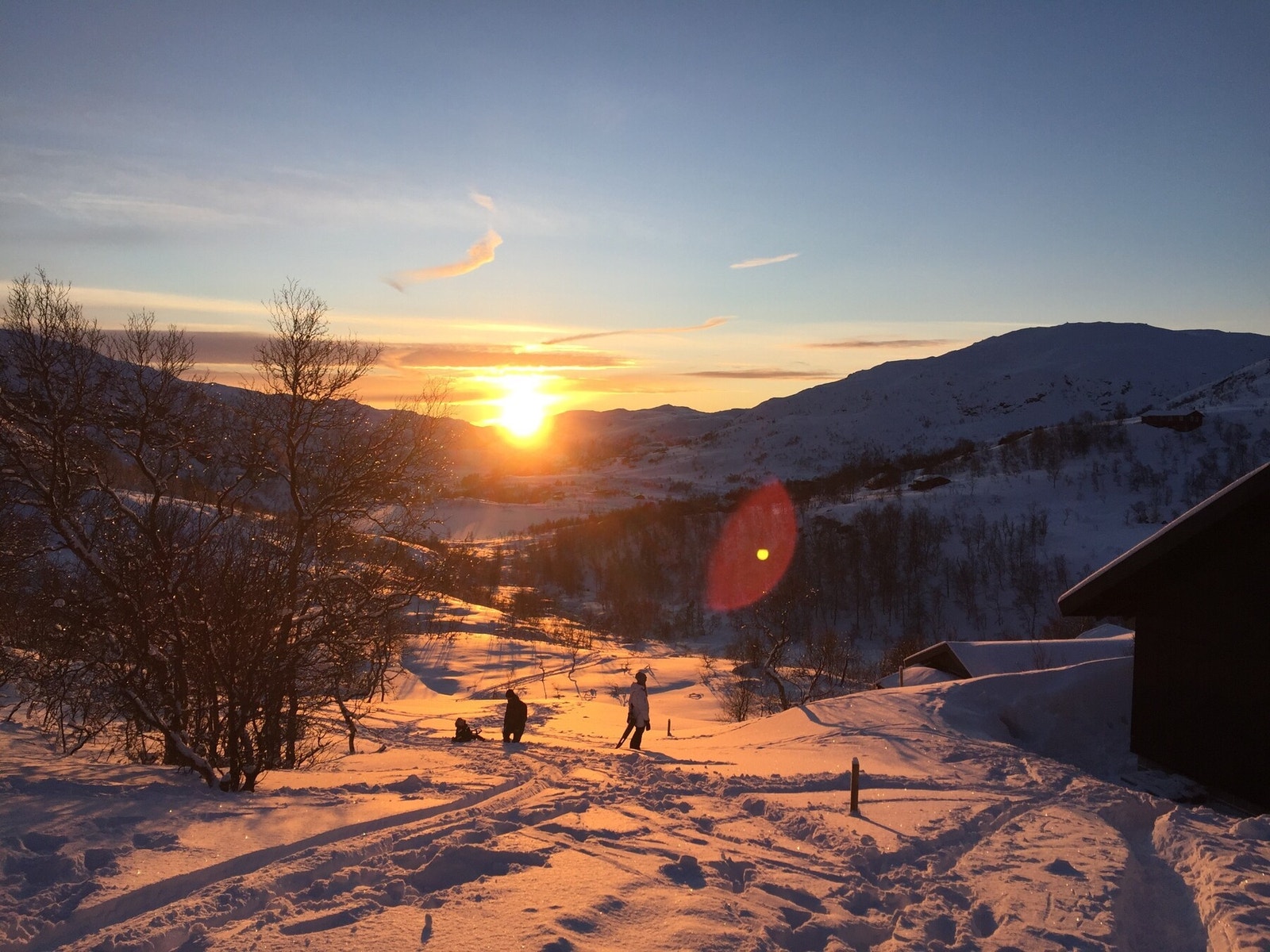 - Hytten befinner seg i vakre Stordalen, omkranset av flott natur og et bredt utvalg turmuligheter - Galleribilde