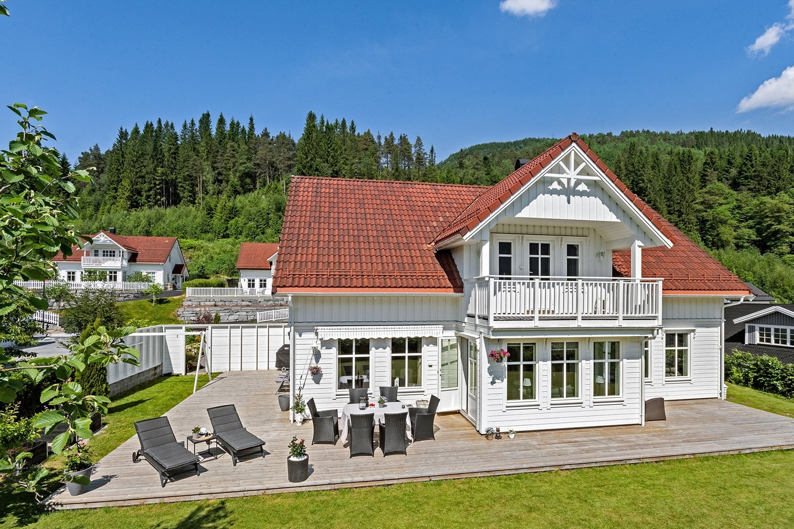 Velkommen til Storemyrvegen 43 | Presentert av Eiendomsmegler Norge v/ Tore Berqvam. Galleribilde