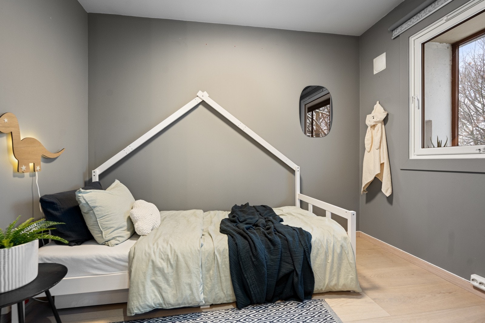 Soverom 3 | Boligens tredje soverom egner seg godt som gjesterom eller kontor. Galleribilde