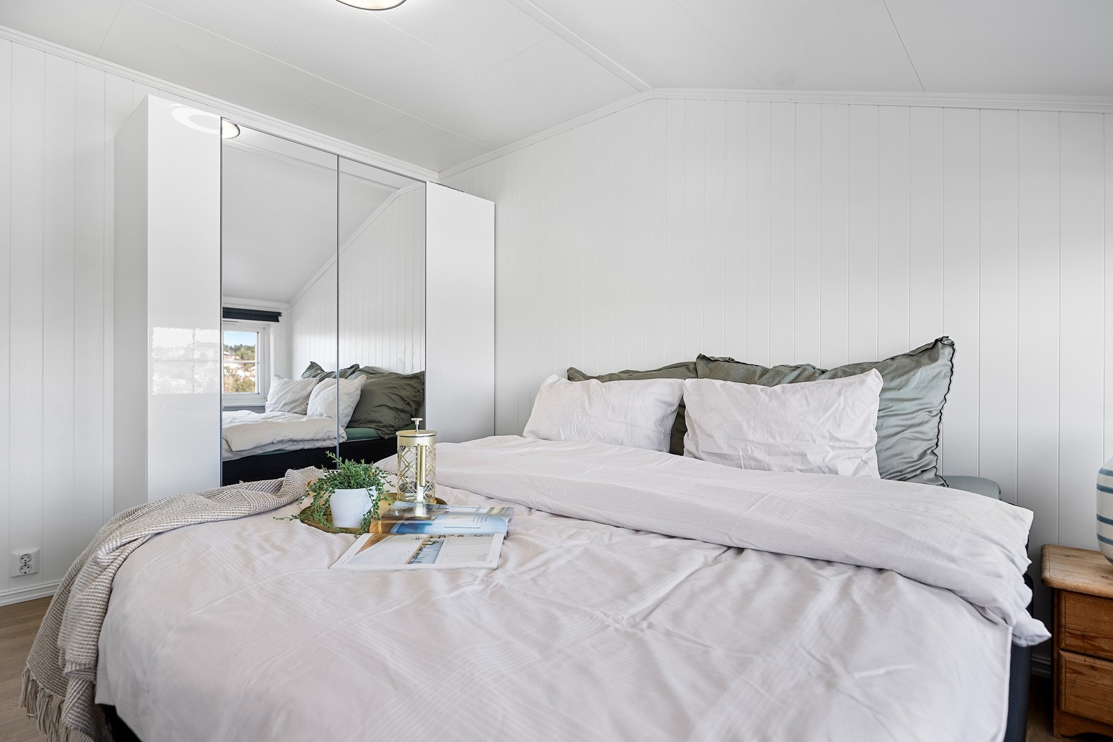 Hovedsoverommet har også god plass til garderobeskap Galleribilde