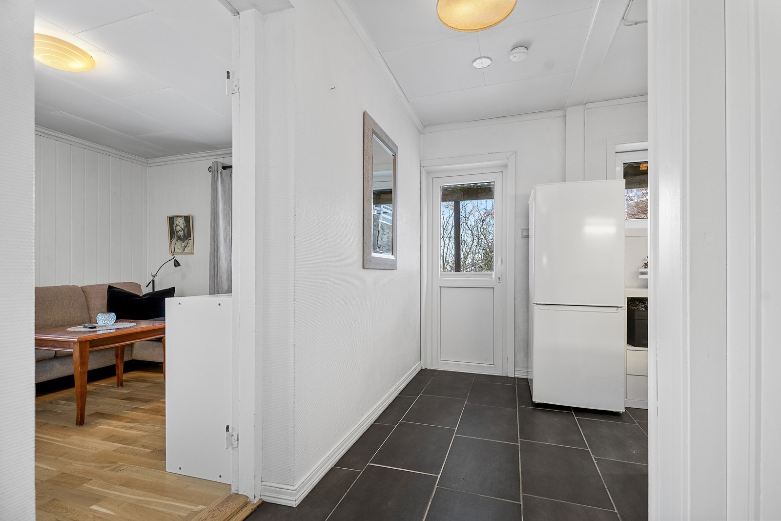 Bod omgjort til kjøkken og inngangsparti Galleribilde