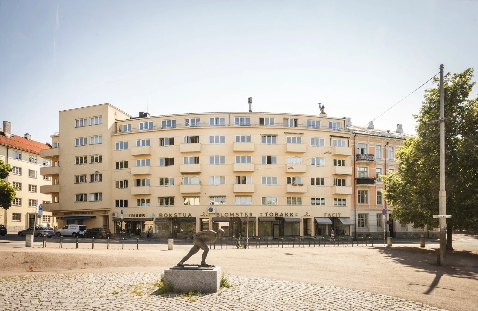 Veldrevet borettslag med sentral og attraktiv beliggenhet på Bolteløkka, med kort vei til butikker, caféer og kollektivtransport Galleribilde