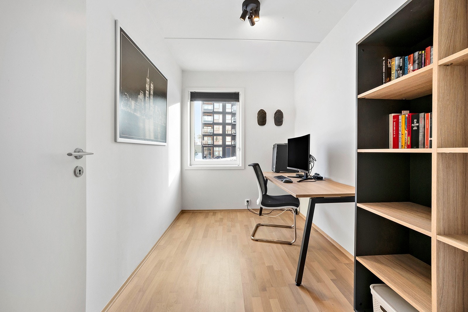 Det tredje soverommet er i dag innredet som kontor Galleribilde