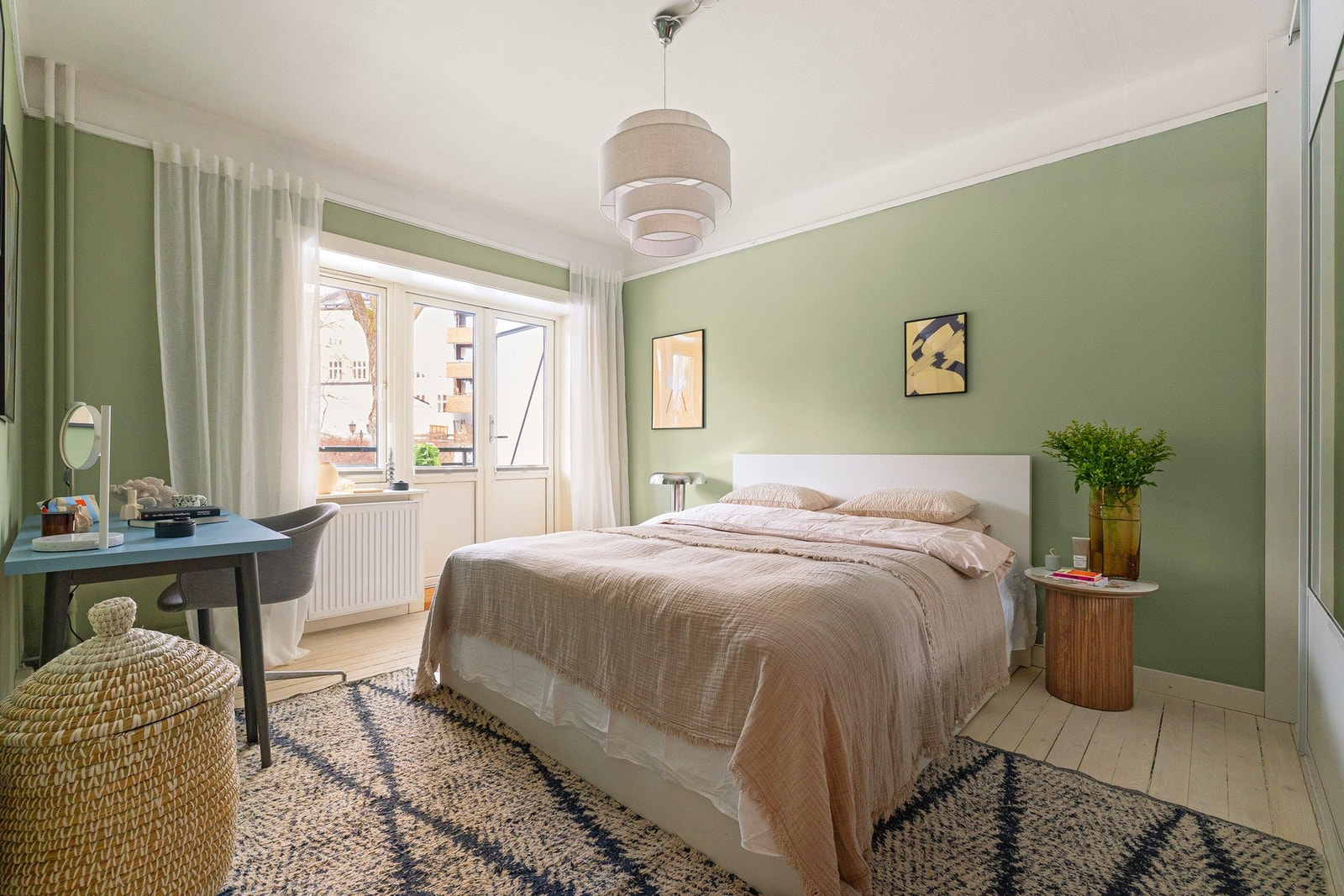 Stort og luftig soverom! Galleribilde