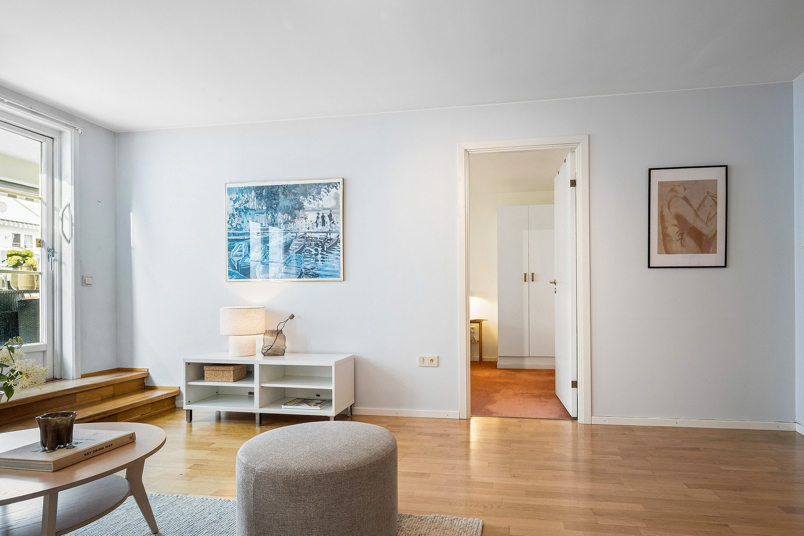 Stuen mot soverom Galleribilde